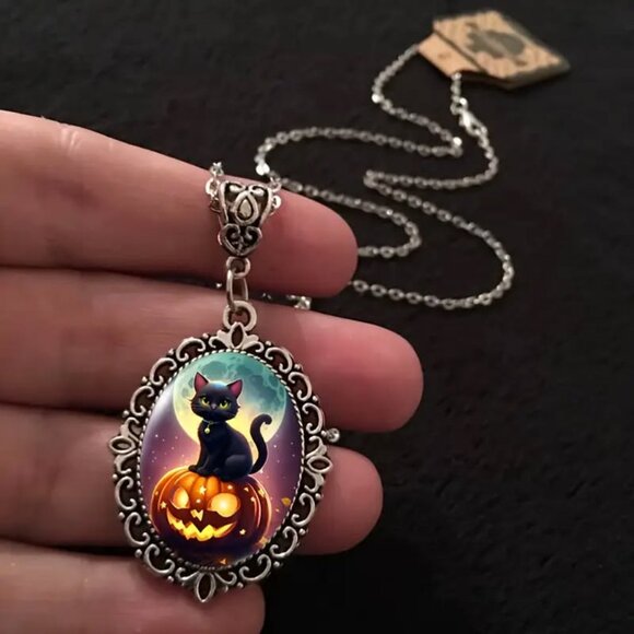 Silver Halloween BLACK CAT Pendant Necklace - Picture 2 of 5